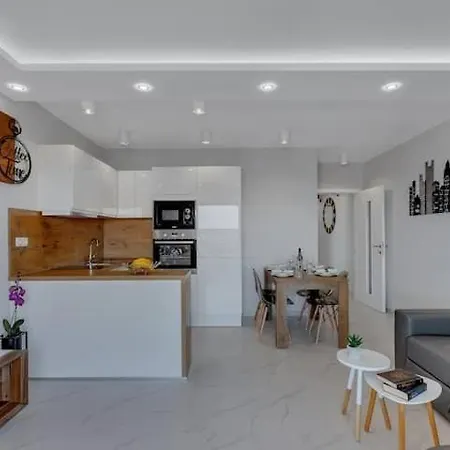 Lux * 마카르스카